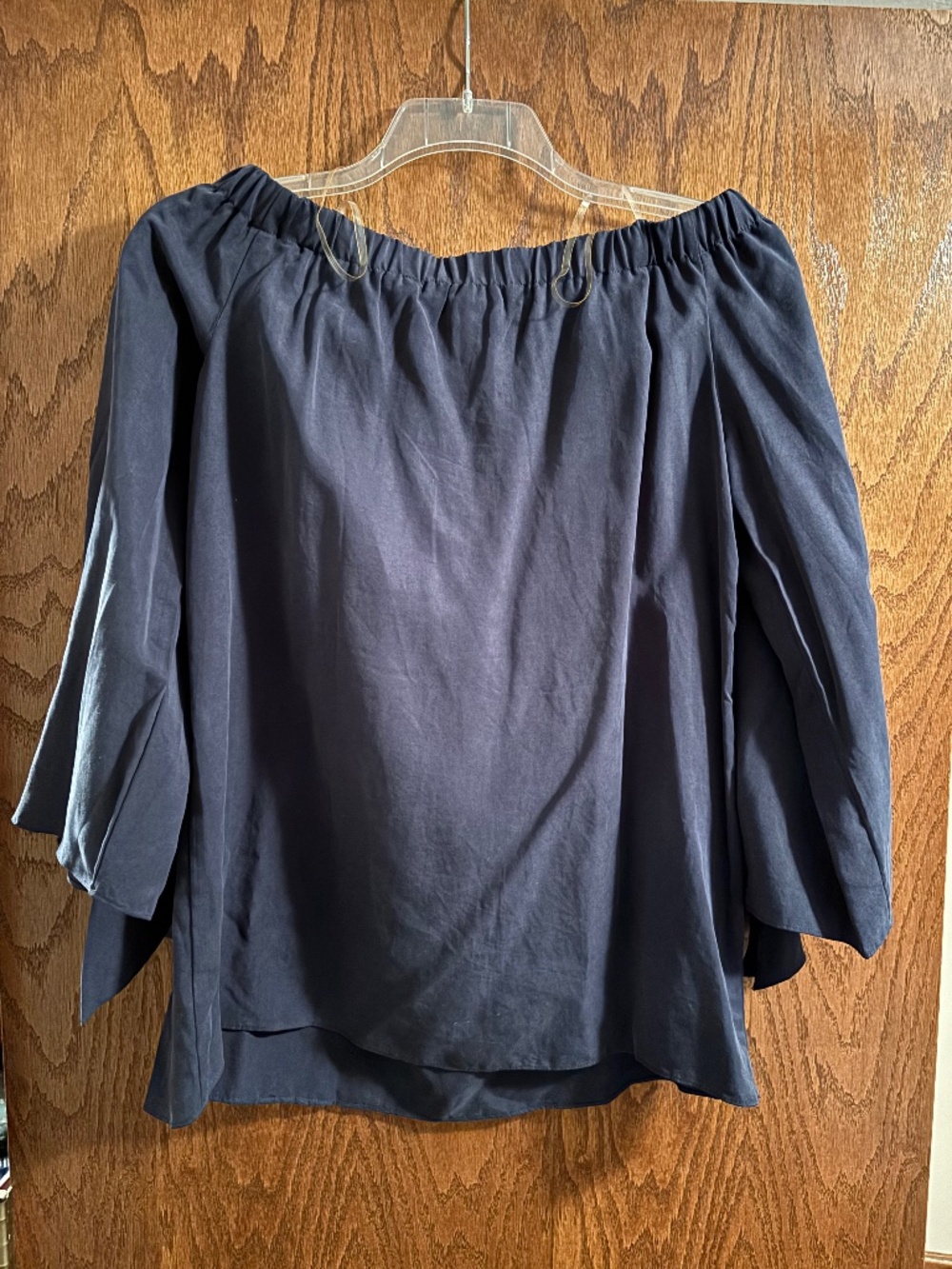 DO + BE - off the shoulder top